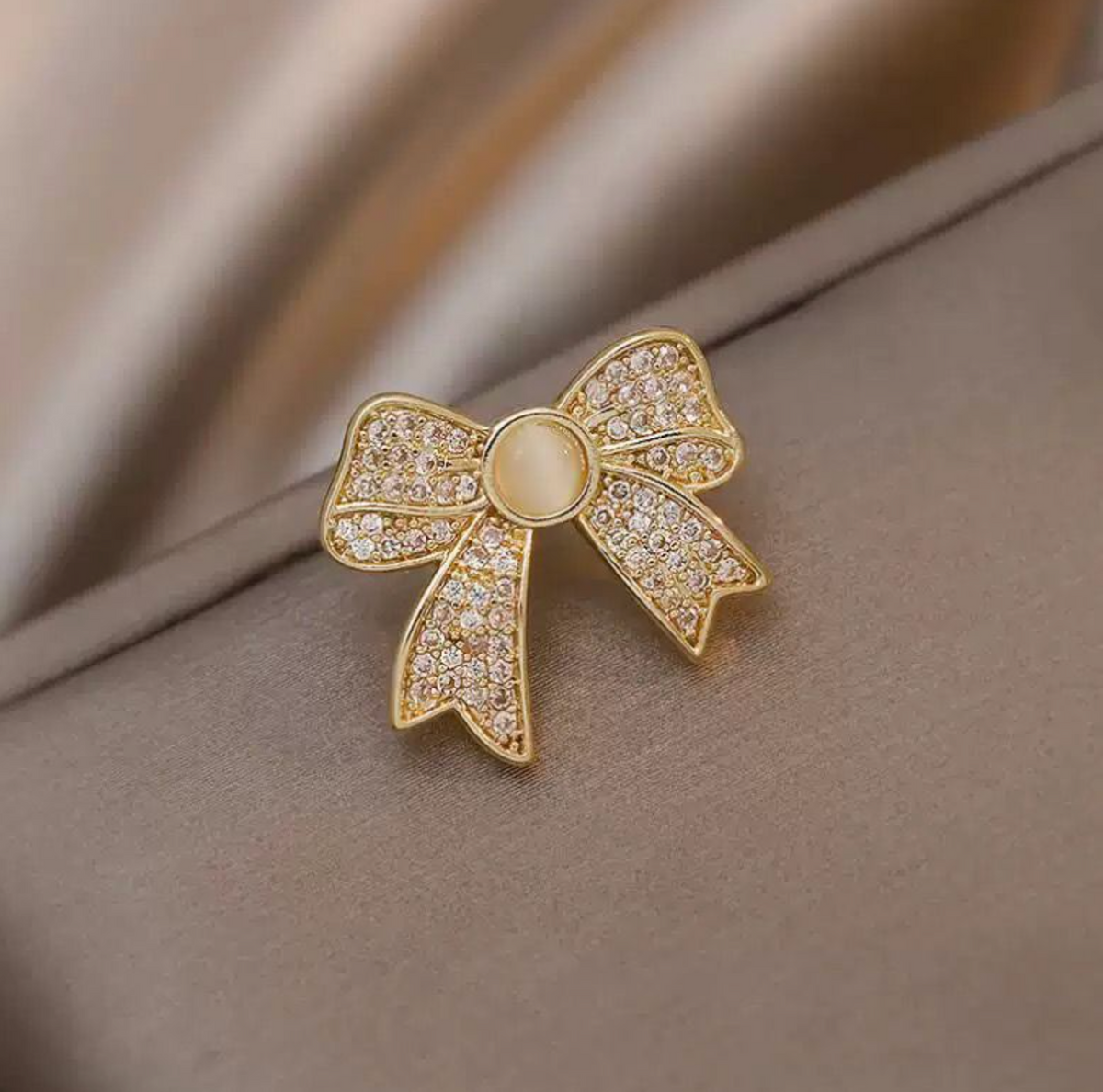 Elegant Crystal Bow Gold-Plated Brooch