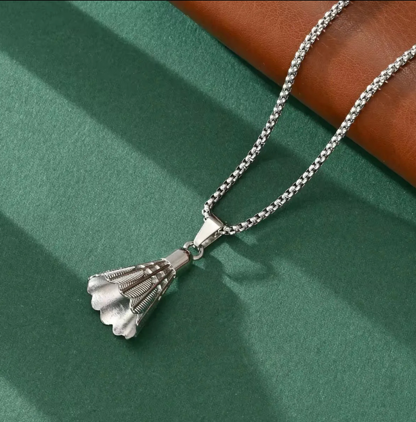 Smash Spirit Shuttlecock Pendant Necklace