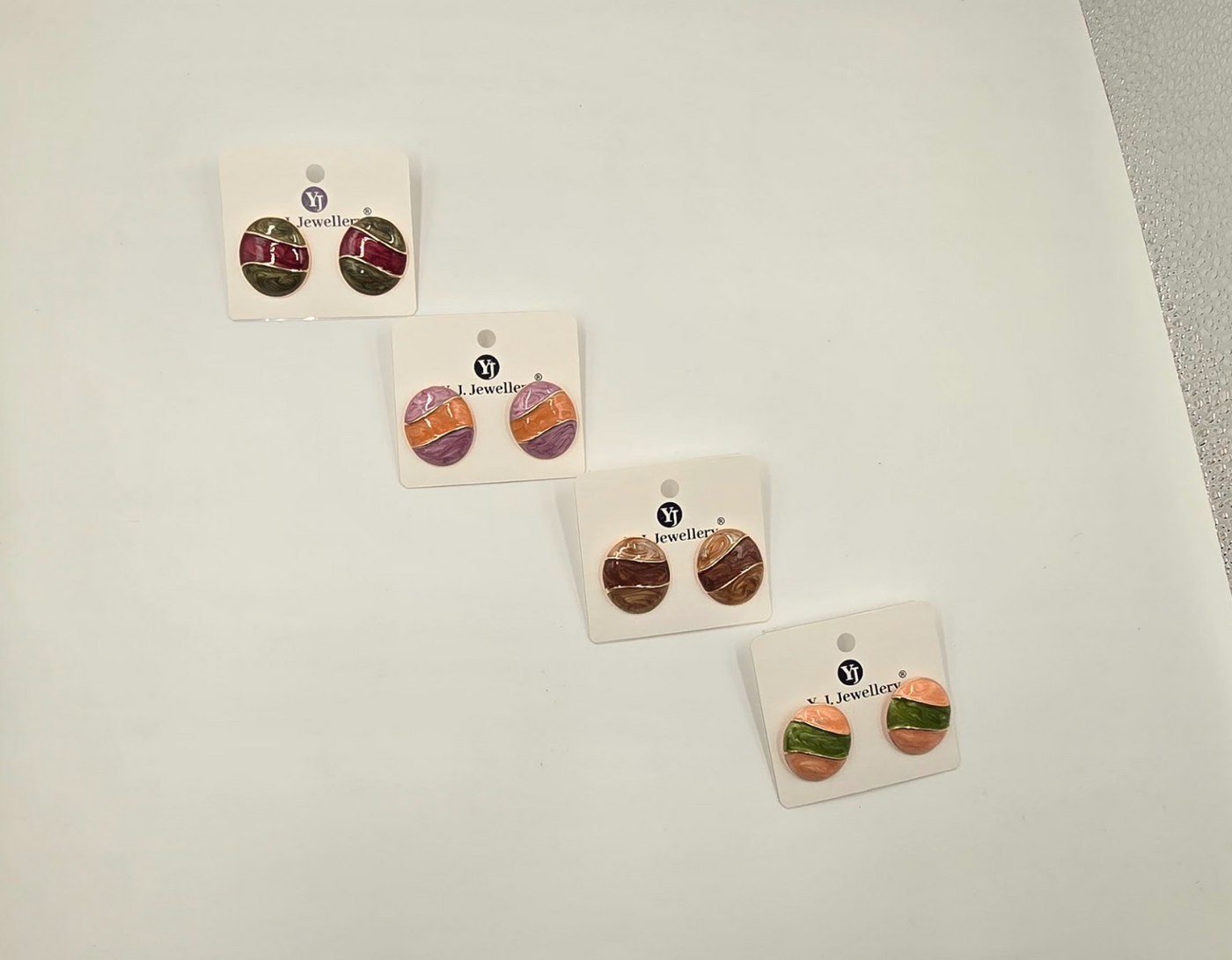 Dual-Tone Marbled Oval Stud Earrings