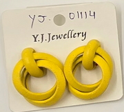 Interlocking Circle Statement Stud Earrings