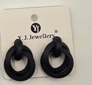 Interlocking Circle Statement Stud Earrings
