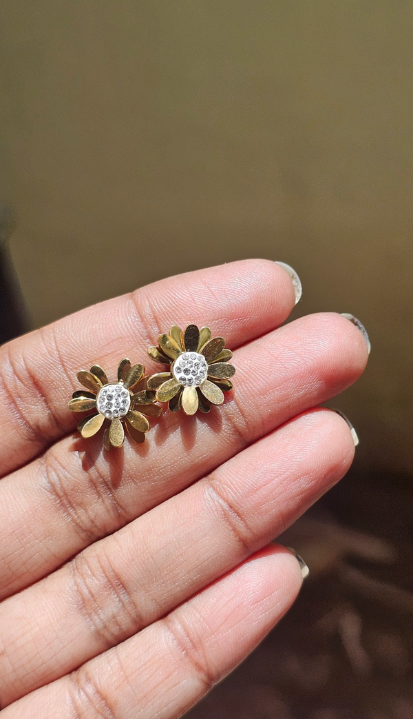 Golden Daisy Crystal Stud Earrings | Elegant Floral Design | Lightweight Everyday Wear