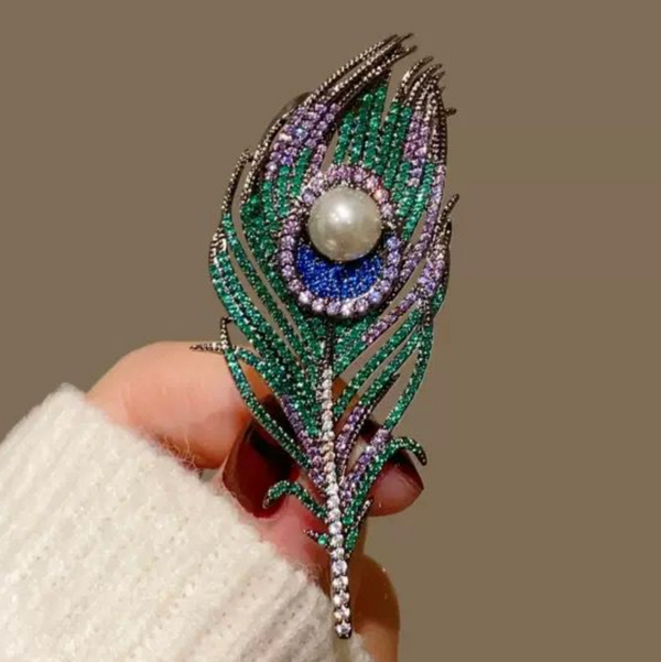 Peacock Feather Pearl Gold-Plated Brooch