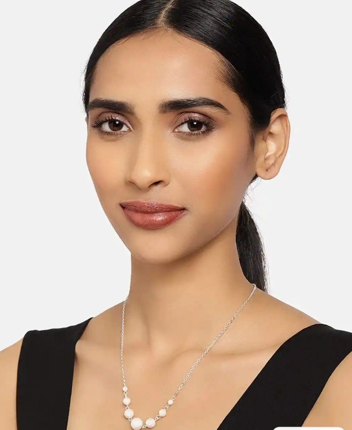 Elegant Pearl Beaded Necklace