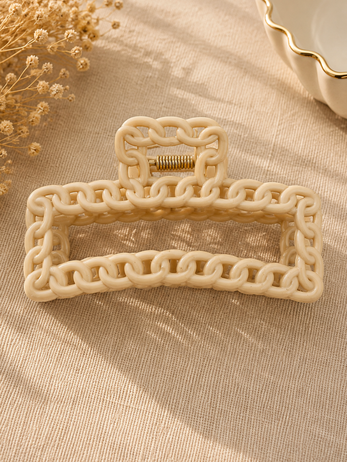 Cream Chain-Link Hair Claw Clip